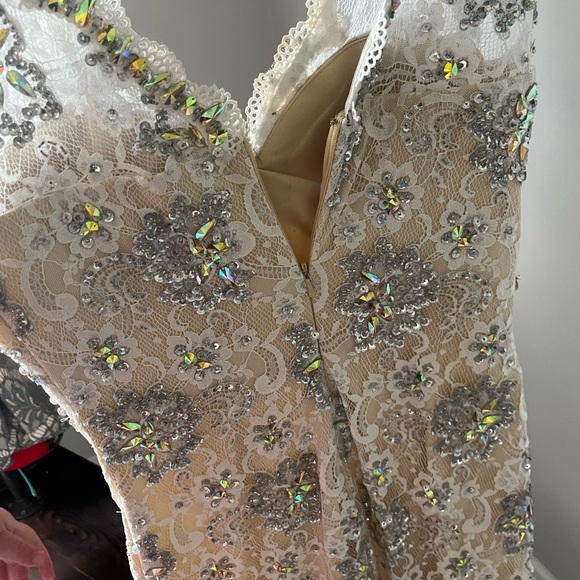 Lace with sequin detail cocktail dress - Picture 2 of 4